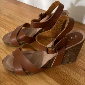 Sandals Shoes never worn size 7.5